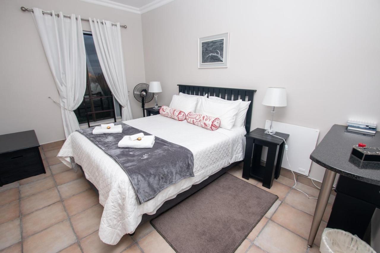 Van Den Berg'S Guesthouse Bettyʼs Bay Zewnętrze zdjęcie